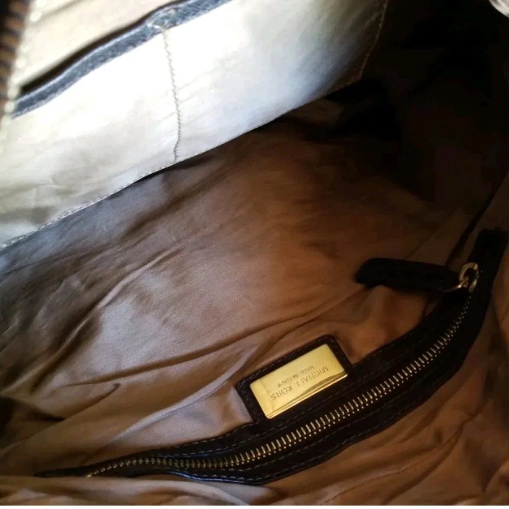 Michael Kors Large Leather Hobo‎ Style Eggplant Purse w/ Gold Buckle HandbagTex